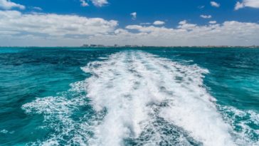 water trail left by boat